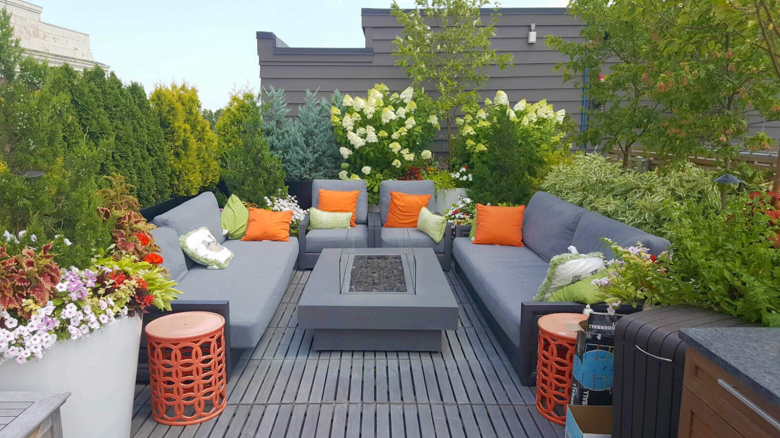 Exterior Greenscaping Service Exterior Greenscaping Service