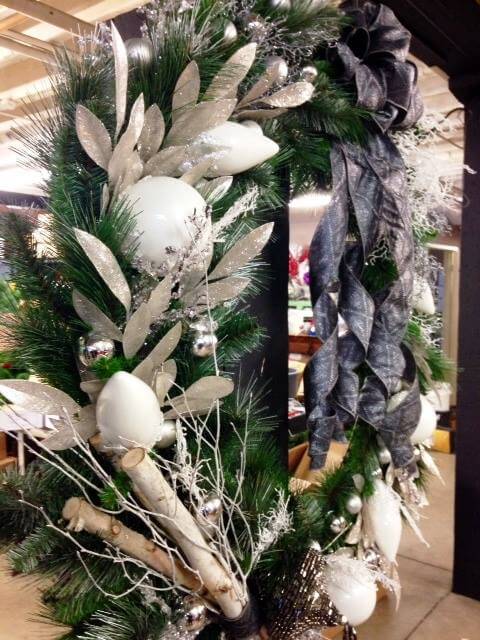 plant care, holiday plants, plants in the office, winter plants, pet safe plants - Foliaire Inc. Holiday Decor